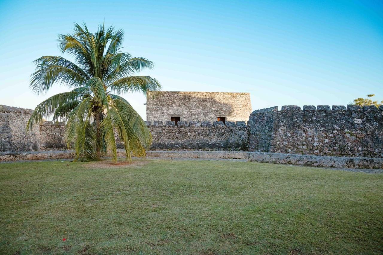 Naomi City Center Hotel Bacalar