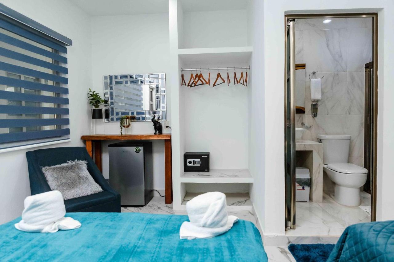 Naomi Center Hotel